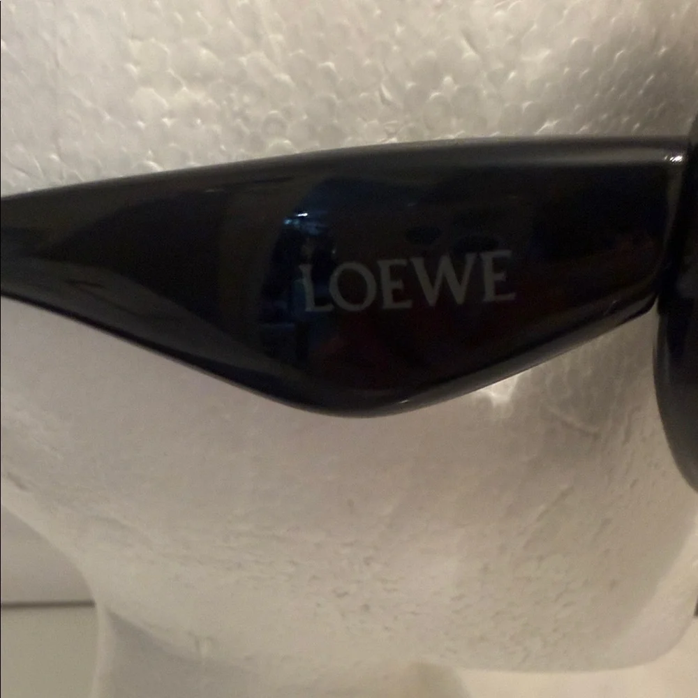Loewe Black Oversized Sculptural Sunglasses - Picture 4 of 5